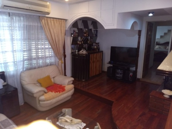 Casa 4 ambientes 